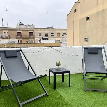 Aura Apartment *